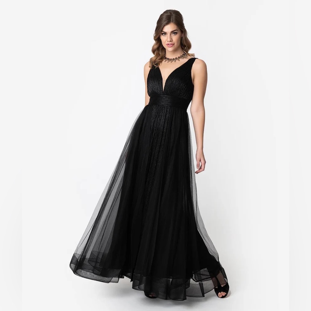 Cinderella Divine Black Sparkle Pleated Mesh Gown NWT Size 12
